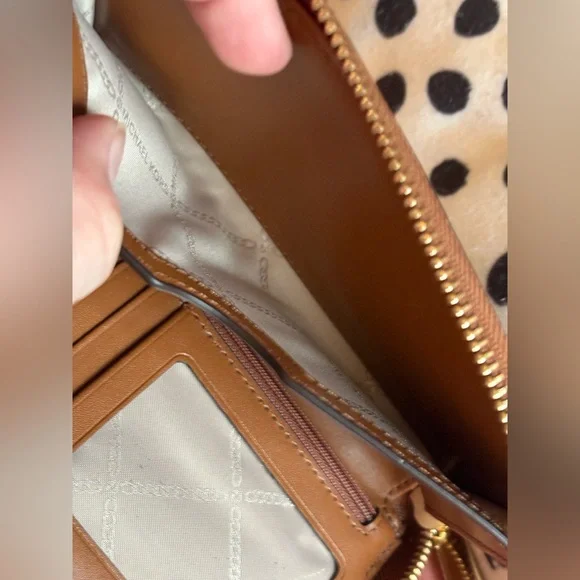 Michael Kors Jet Set Signature Logo Smartphone Wristlet Wallet - Picture 9 of 13